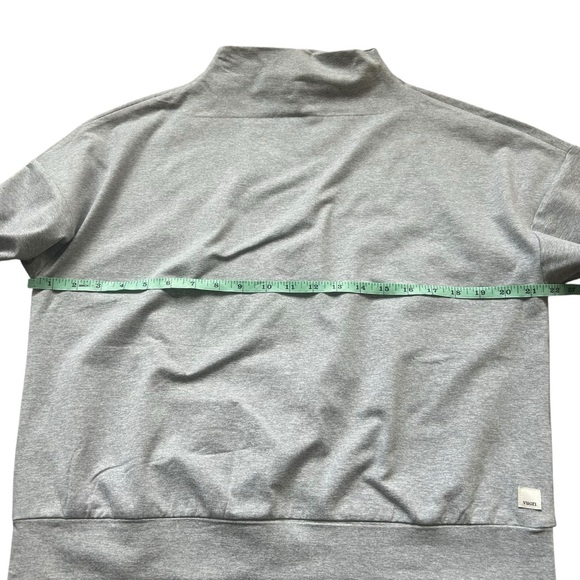 Vuori women’s Granite Funnel Neck sweatshirt gray size small dreamknit lounge - Picture 8 of 8